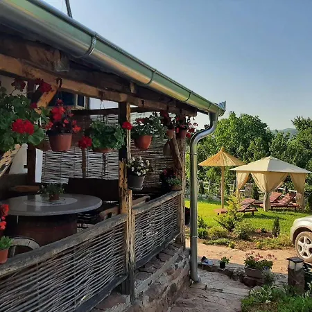 Seosko Domacinstvo „gabar” Custica