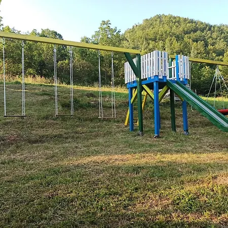 Seosko Domacinstvo „gabar” بيت للعطل *