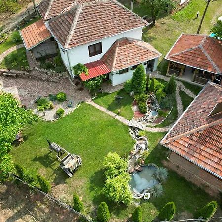 Seosko Domacinstvo „gabar” * Custica