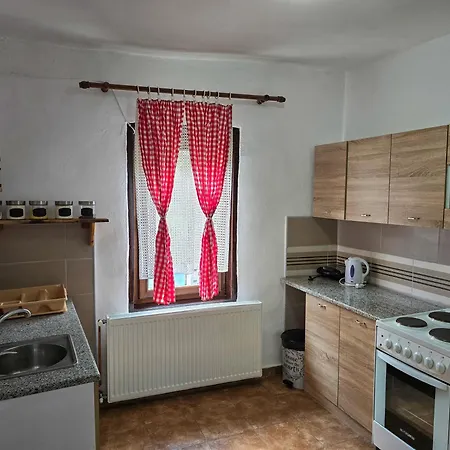 Seosko Domacinstvo „gabar” بيت للعطل *