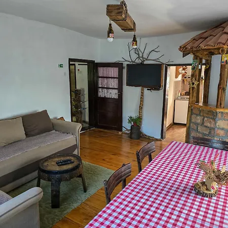 بيت للعطل Seosko Domacinstvo „gabar” *