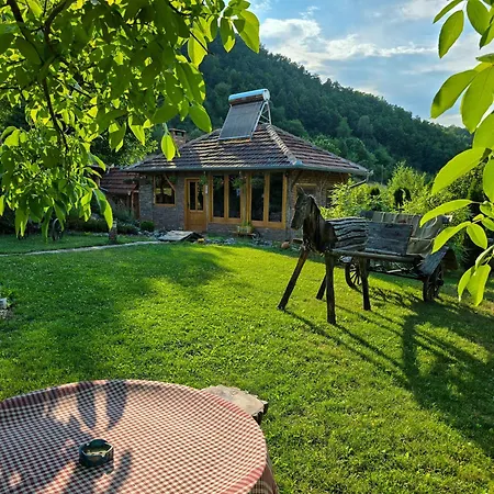 بيت للعطل Seosko Domacinstvo „gabar”