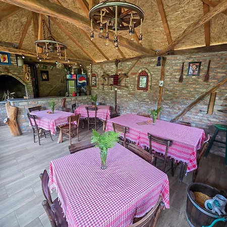 Seosko Domacinstvo „gabar” بيت للعطل *