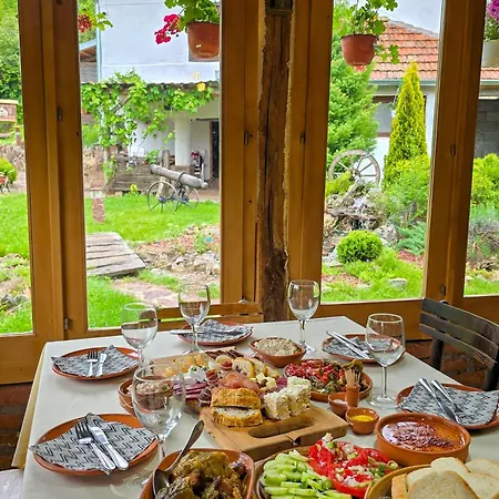 Seosko Domacinstvo „gabar” بيت للعطل