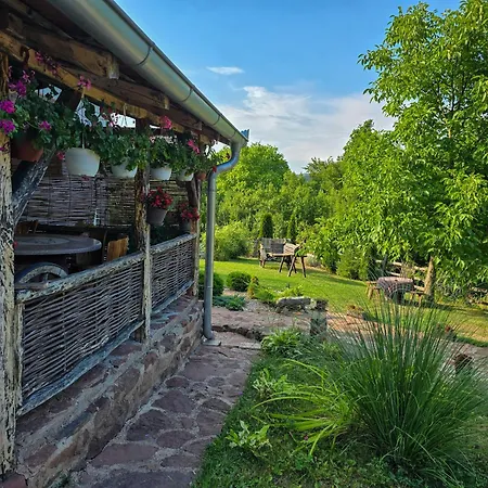 بيت للعطل Seosko Domacinstvo „gabar” Custica