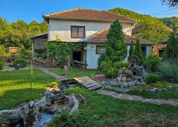 Seosko Domacinstvo „gabar” Custica